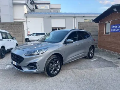 Usata Ford Kuga ST-Line X 225 CV (165 kW) 2023 Grigio metallizzato SUV