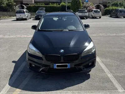 Usata BMW 214 95 CV (69 kW) 2019 Nero Station wagon