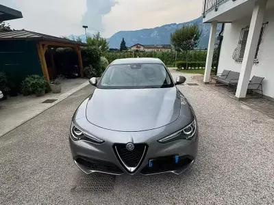 Usata Alfa Romeo Stelvio 280 CV (205 kW) 2017 Grigio SUV