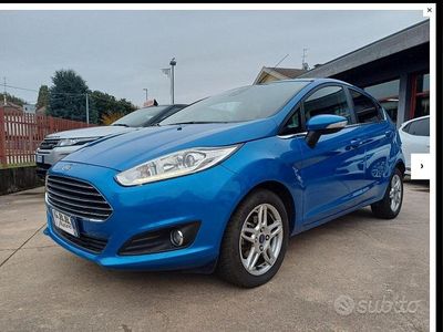 Usata Ford Fiesta 68 CV (50 kW) 2013 Blu Utilitaria