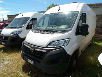 Usata Opel Movano 140 CV (102 kW) 2023 Bianco Furgone