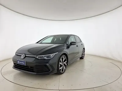 Usata VW Golf VIII R-line 150 CV (110 kW) 2023 Urano grey Berlina