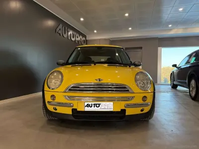 Usata Mini One D 75 CV (55 kW) 2003 Giallo Utilitaria