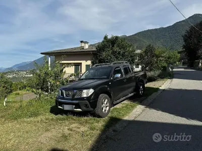 Usata Nissan Navara 174 CV (127 kW) 2005 Nero Pick-up
