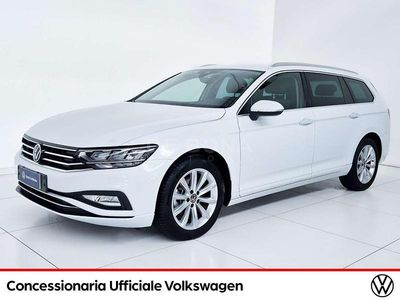 Glacier white metallizzato Usata 2022 VW Passat Business Station wagon | 25.800 € (Molto cara)