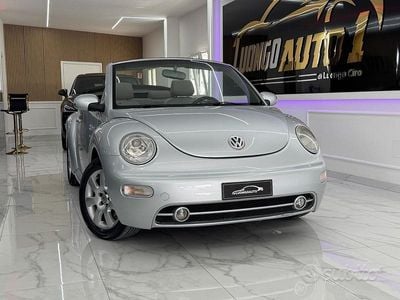 Usata VW New Beetle 101 CV (74 kW) 2004 Grigio Utilitaria