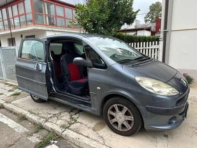 Usata Peugeot 1007 68 CV (50 kW) 2007 Grigio Monovolume