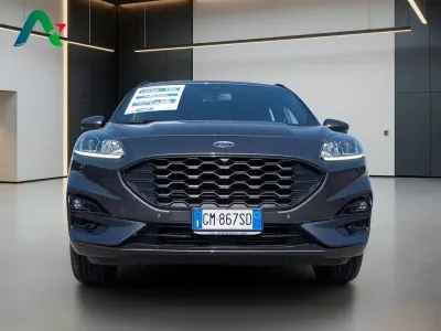 Usata Ford Kuga ST-Line 150 CV (110 kW) 2023 Magnetic grey (metallizzato) SUV