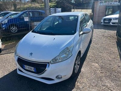 Usata Peugeot 208 Access 68 CV (50 kW) 2014 Bianco Utilitaria