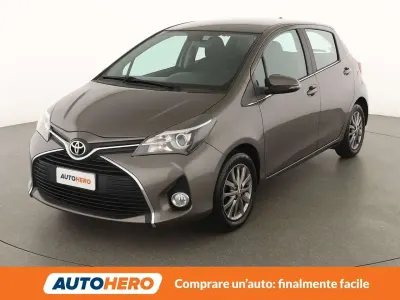 Usata Toyota Yaris Active 69 CV (50 kW) 2016 Grigio Berlina