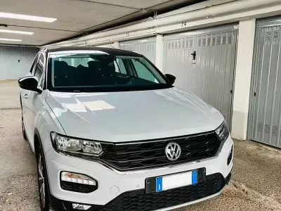 Usata VW T-Roc Style 116 CV (85 kW) 2018 Bianco SUV