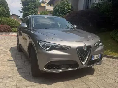 Usata Alfa Romeo Stelvio Super 280 CV (205 kW) 2017 Grigio SUV