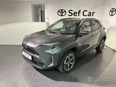 Usata Toyota Yaris Cross Lounge 116 CV (85 kW) 2022 Grigio SUV