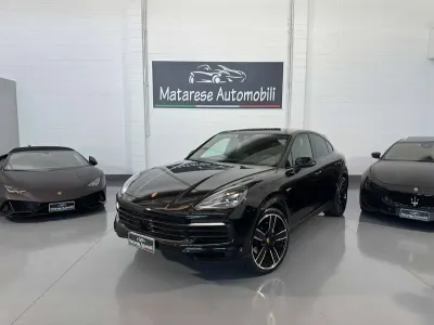 Usata Porsche Cayenne Chrono 462 CV (339 kW) 2023 Schwarz SUV