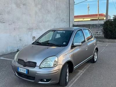Usata Toyota Yaris 75 CV (55 kW) 2004 Utilitaria