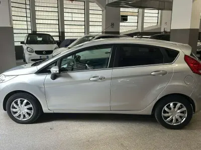 Usata Ford Fiesta Titanium 82 CV (60 kW) 2011 Other Berlina