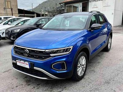 Usata VW T-Roc Life 150 CV (110 kW) 2023 Blu/azzurro SUV