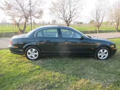 Usata Jaguar S-Type Executive 238 CV (175 kW) 2001 Verde Berlina