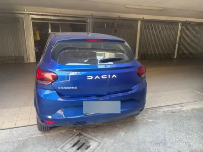 Usata Dacia Sandero Essentiel 101 CV (74 kW) 2023 Bluazzurro Berlina