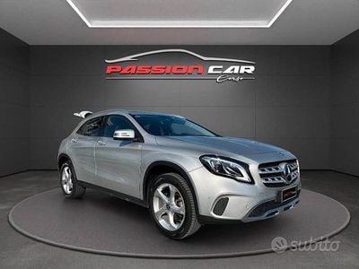 Usata Mercedes GLA180 Business 109 CV (80 kW) 2018 Grigio SUV