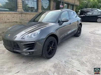 Usado Porsche Macan 252 CV (185 kW) 2018 Gris SUV