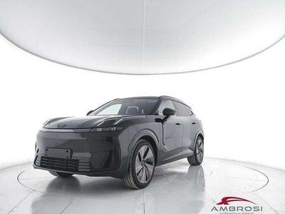 Nuova Lynk & Co 08 211 CV (155 kW) 2026 Back SUV