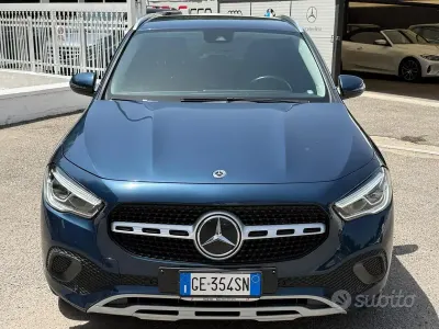 Usata Mercedes GLA180 Executive 116 CV (85 kW) 2021 Blu SUV