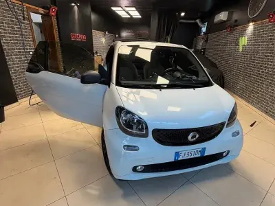 Begagnad Smart ForTwo Cabrio 71 HK (52 kW) 2017 Vit Cab