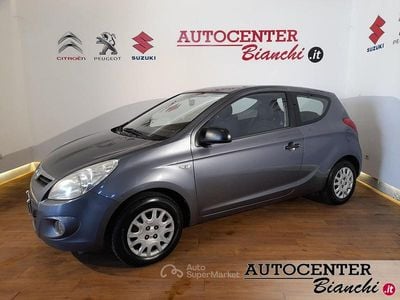 Usata Hyundai i20 Edition 77 CV (56 kW) 2011 Gray Utilitaria