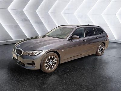 Usata BMW 330e Sport Line 292 CV (214 kW) 2022 Grigio Station wagon