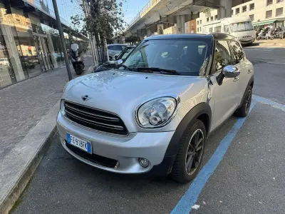 Usata Mini Cooper D Countryman Business 111 CV (81 kW) 2016 Grigio SUV