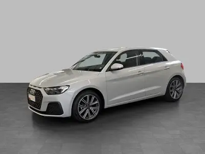 Usata Audi A1 Sportback Admired 95 CV (69 kW) 2023 Argento cavo metallizzato Utilitaria