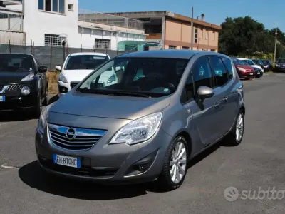 Usata Opel Meriva 110 CV (80 kW) 2012 Grigio Monovolume