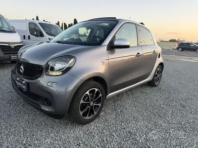 Usata Smart ForFour 71 CV (52 kW) 2014 Grigio Utilitaria