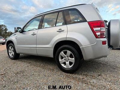 Usata Suzuki Grand Vitara 129 CV (94 kW) 2007 Grigio SUV