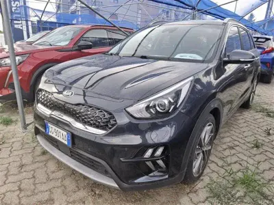 Usata Kia Niro Style 141 CV (103 kW) 2021 Grigio chiaro SUV