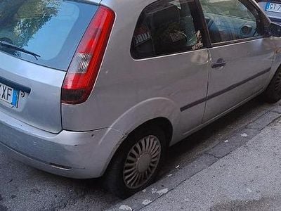 Usata Ford Fiesta 2003 Grigio Utilitaria