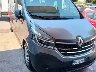 Usata Renault Trafic 120 CV (88 kW) 2019 Grigio Monovolume