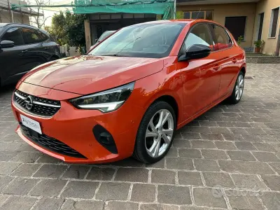Usata Opel Corsa Elegance 101 CV (74 kW) 2020 Arancione Utilitaria