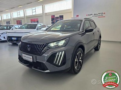 Usata Peugeot 2008 Allure 101 CV (74 kW) 2024 Grigio SUV
