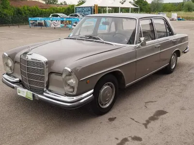 Usata Mercedes S280 156 CV (114 kW) 1968 Marrone Berlina