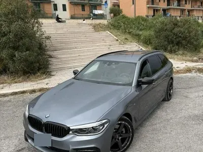 Usata BMW 520 Comfort Edition 190 CV (139 kW) 2017 Grigio Station wagon