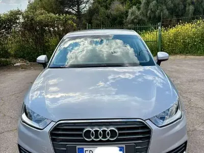 Usata Audi A1 Sportback Admired 90 CV (66 kW) 2018 Grigio Utilitaria