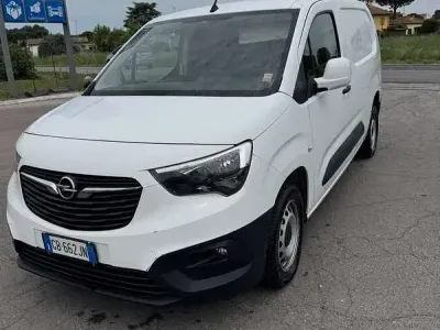 Usata Opel Combo 103 CV (75 kW) 2020 Bianco Monovolume