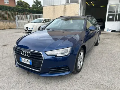 Usata Audi A4 Business 122 CV (89 kW) 2017 Blu Station wagon