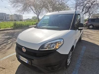 Occasion Fiat Doblò 95 ch (69 kW) 2018 Gris Monospace