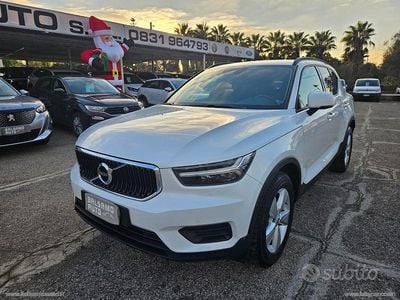 Usata Volvo XC40 Momentum 150 CV (110 kW) 2018 Bianco SUV