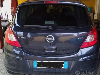 Usata Opel Corsa Cosmo 85 CV (62 kW) 2011 Nero Utilitaria