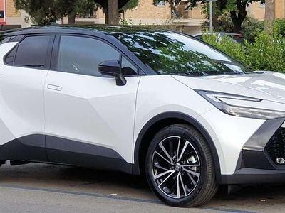 Begagnad Toyota C-HR Lounge 152 HK (111 kW) 2024 SUV