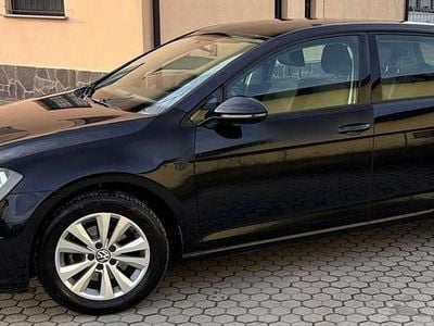 Usata VW Golf VII Highline 110 CV (80 kW) 2015 Berlina